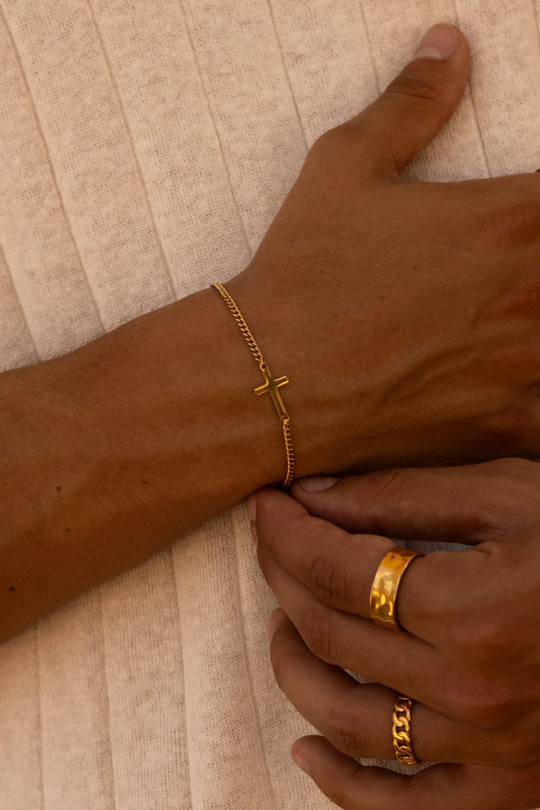 CROSS BRACELET UNISEX | SILVER | BESTSELLER